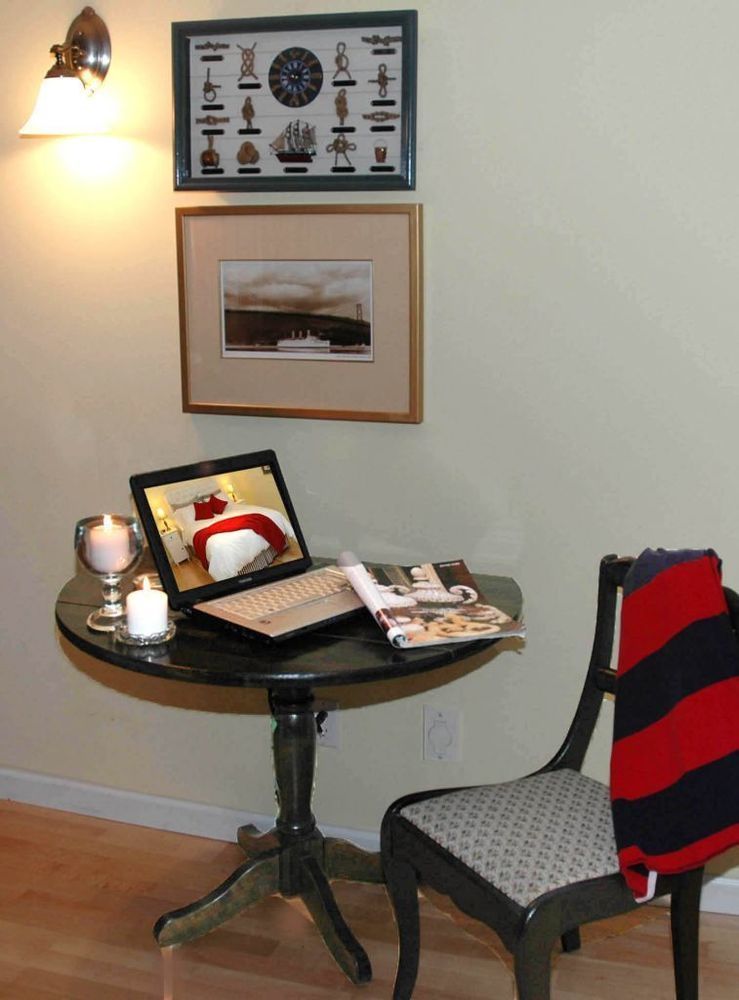 At The Shore Bed And Breakfast Sechelt Exterior photo